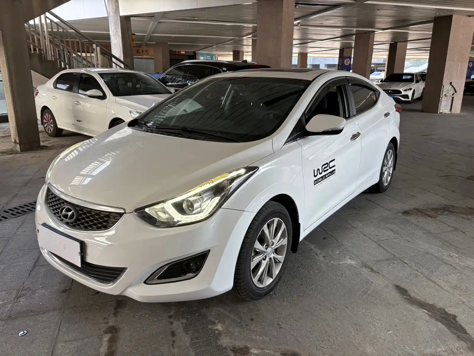 HYUNDAI ELANTRA