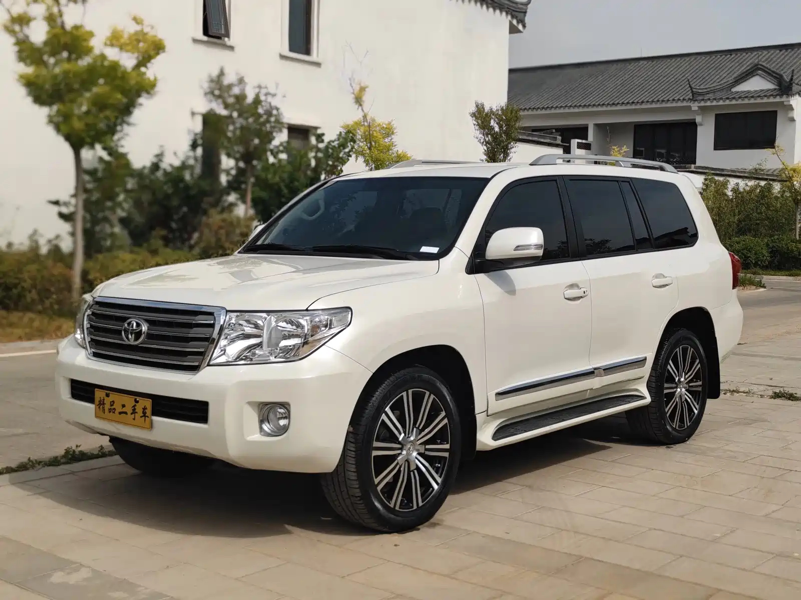 TOYOTA LAND CRUISER IMPORT