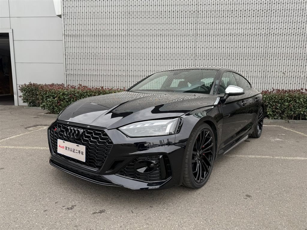 AUDI RS 5