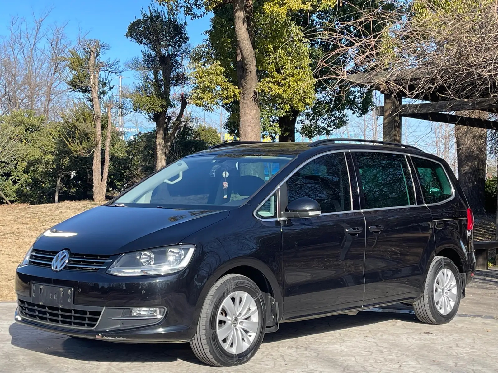 VOLKSWAGEN SHARAN