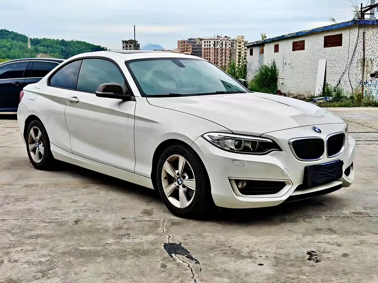 BMW 2-SERIES