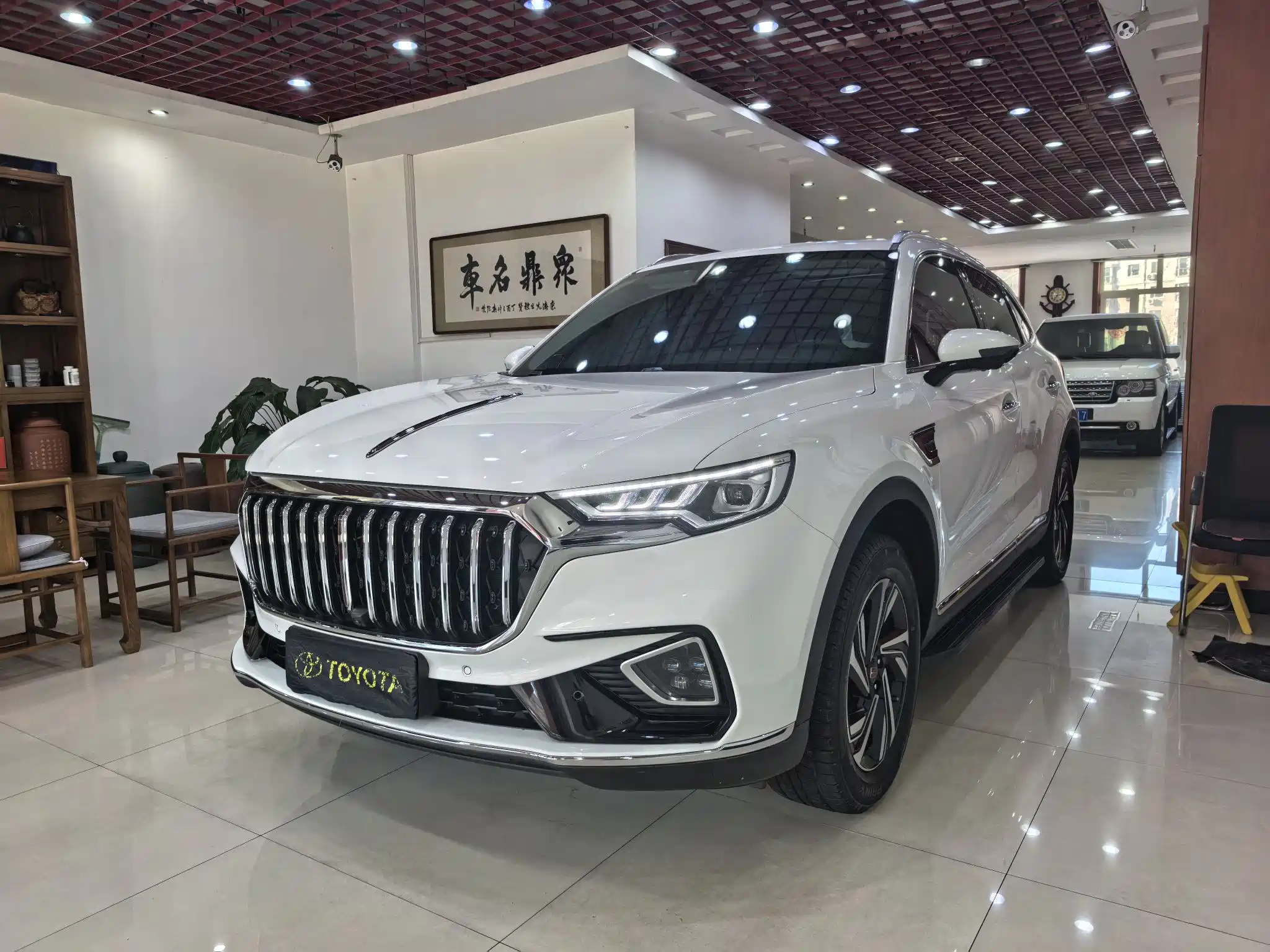 HONGQI HS5