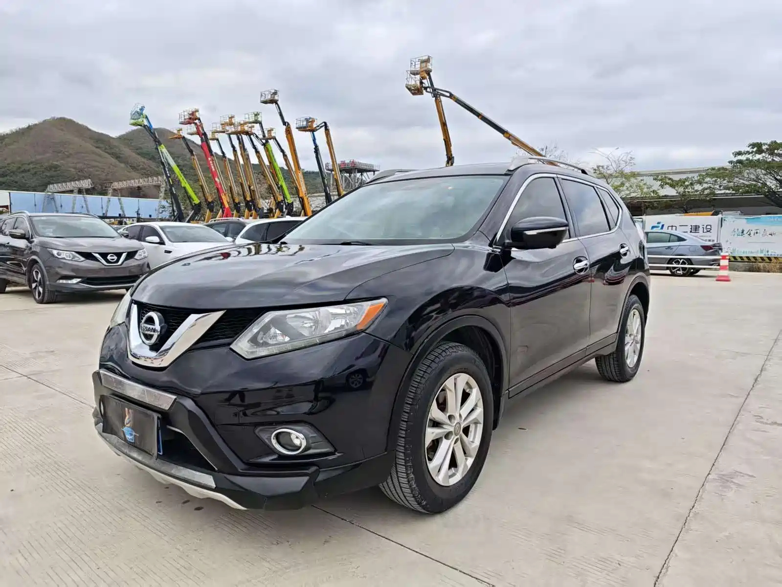 NISSAN X-TRAIL