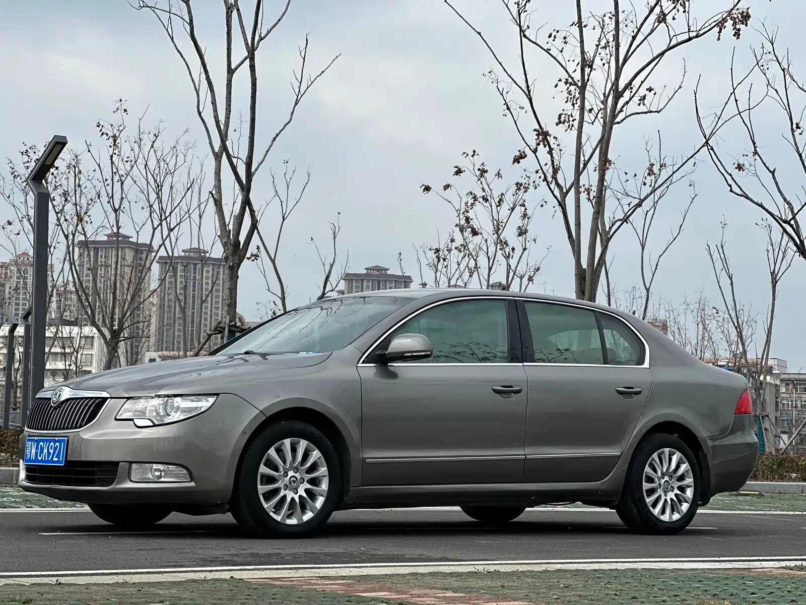 SKODA SUPERB