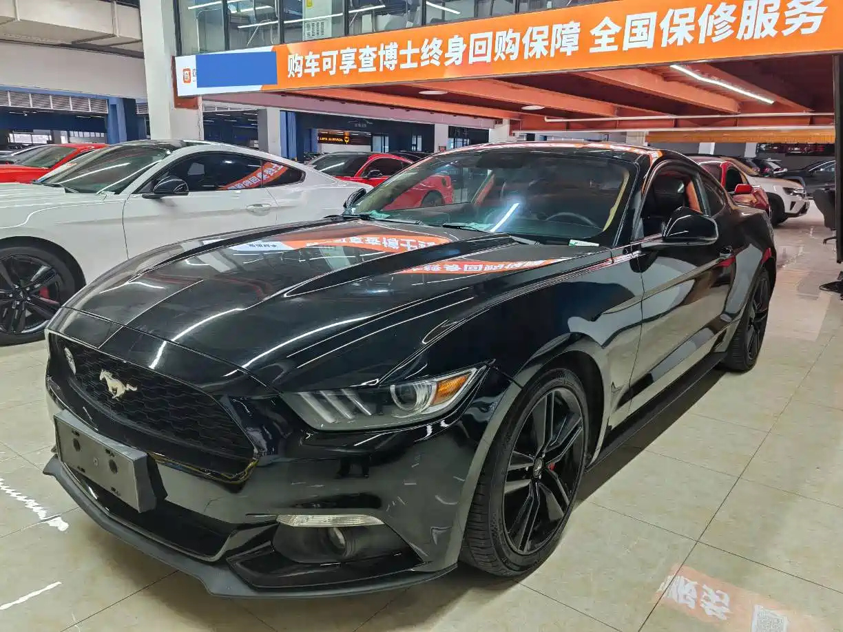 FORD MUSTANG