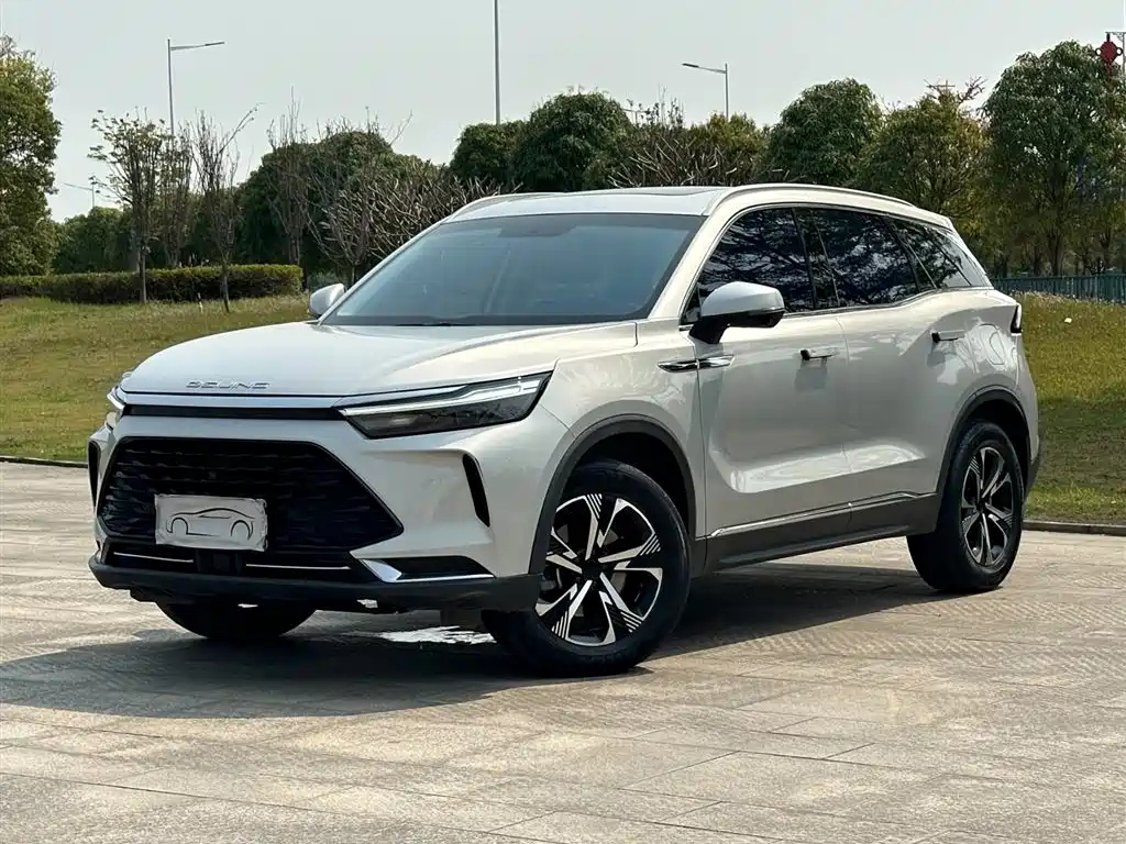 BAIC X7