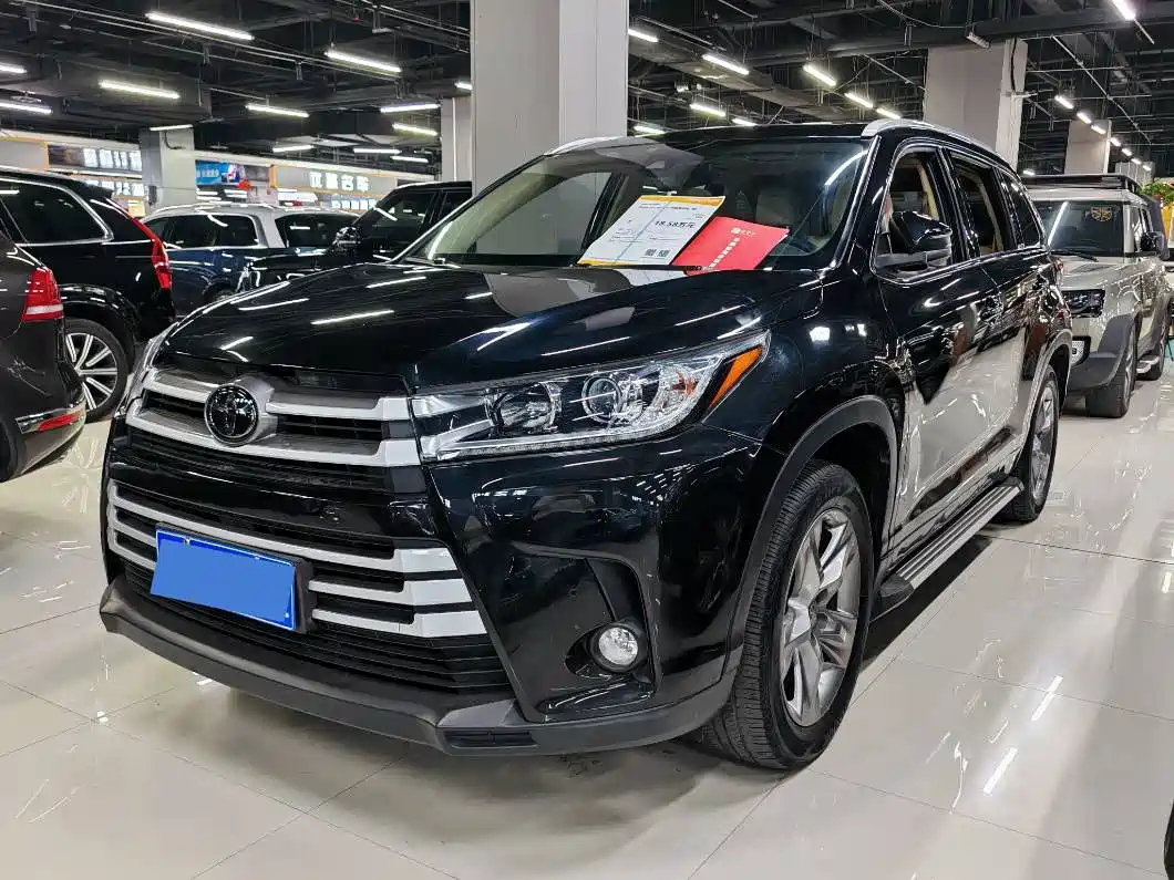 TOYOTA HIGHLANDER