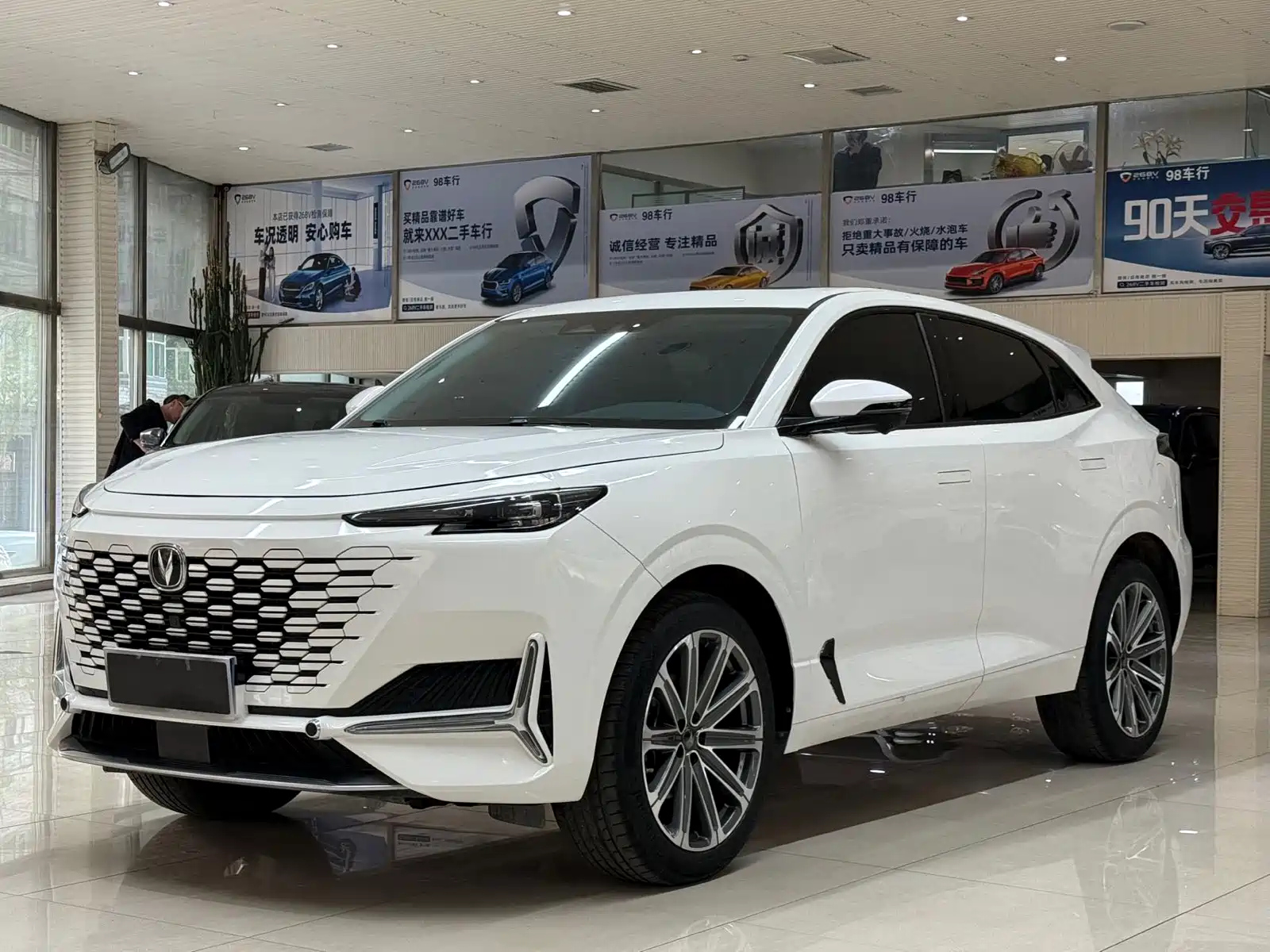 CHANGAN UNI-K