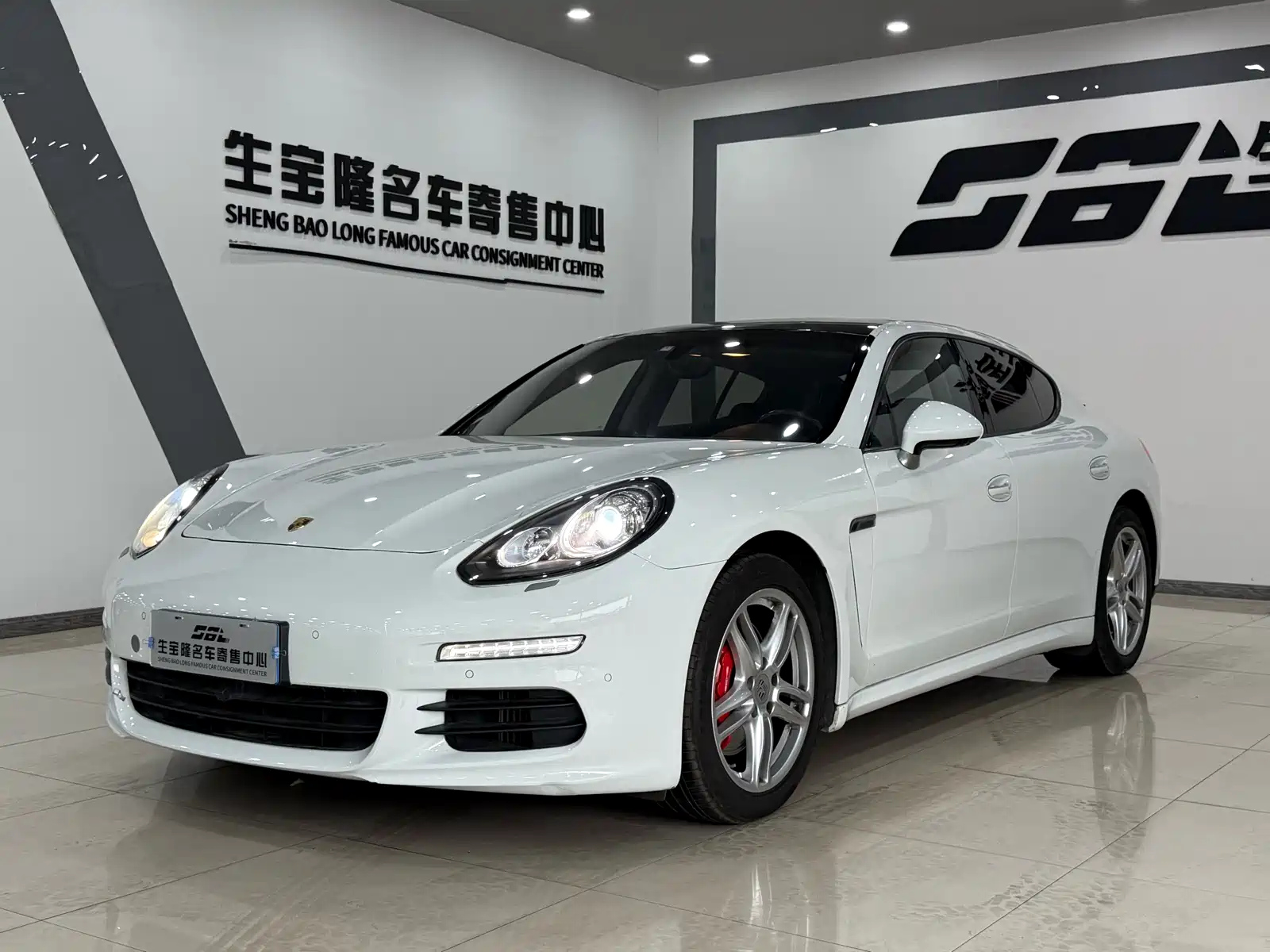 PORSCHE PANAMERA