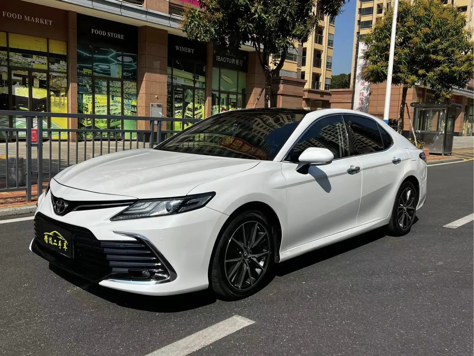 TOYOTA CAMRY