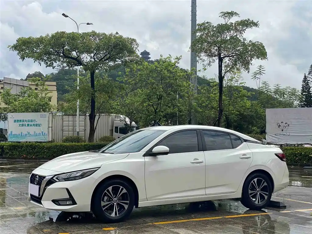 NISSAN SYLPHY 2022