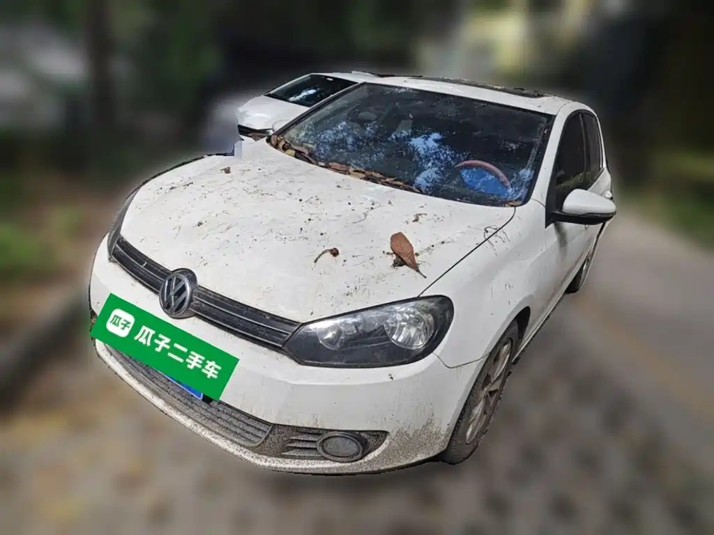VOLKSWAGEN GOLF 2012
