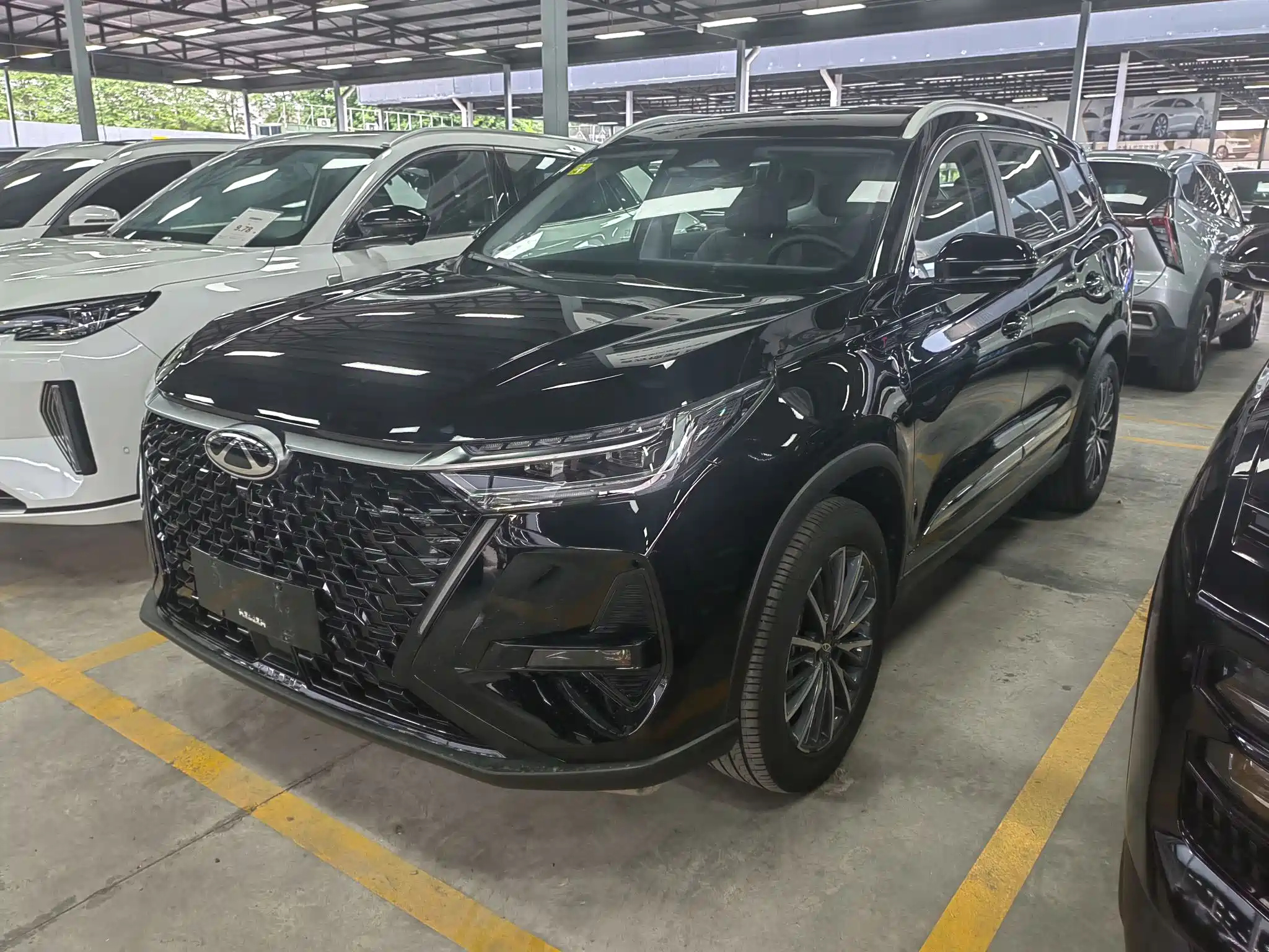 CHERY TIGGO 8 PRO 2024