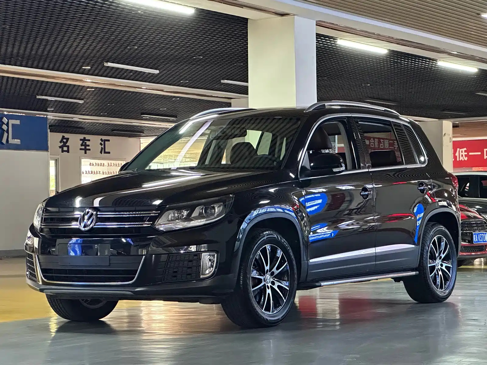 VOLKSWAGEN TIGUAN 2013