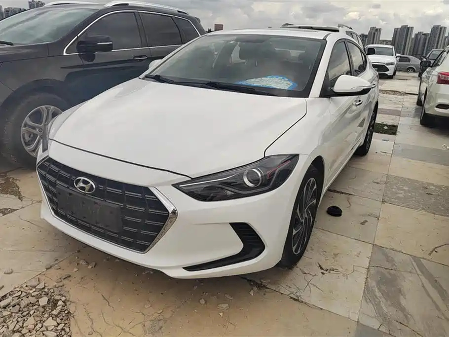 HYUNDAI ELANTRA 2019