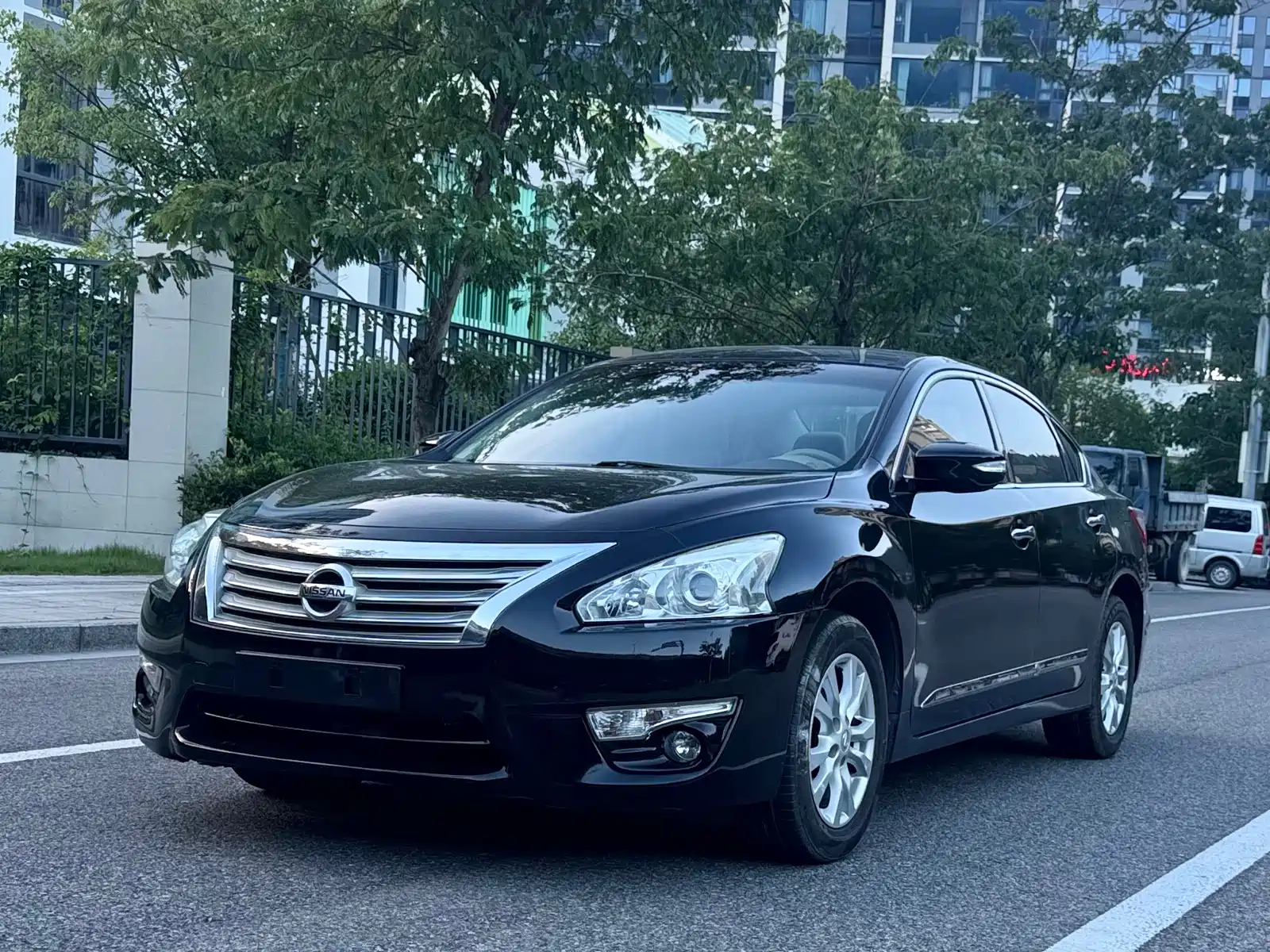 NISSAN TEANA 2015