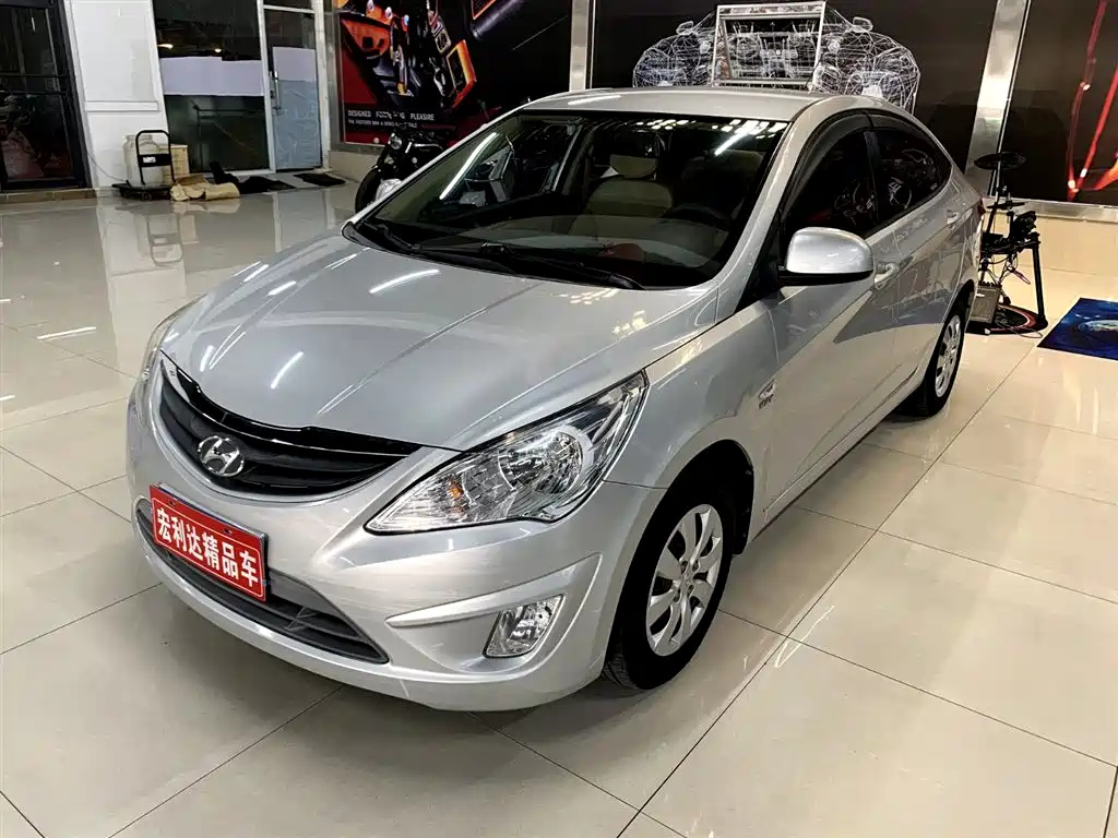 HYUNDAI RENA 2013