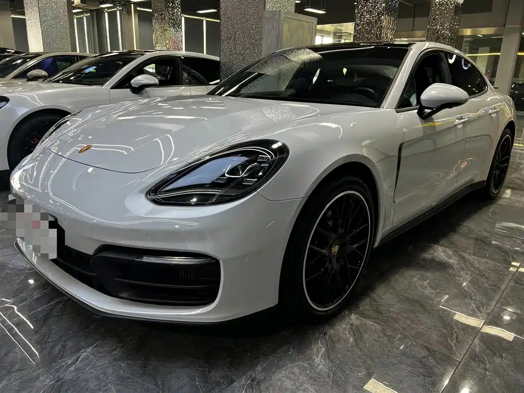 PORSCHE PANAMERA 2021