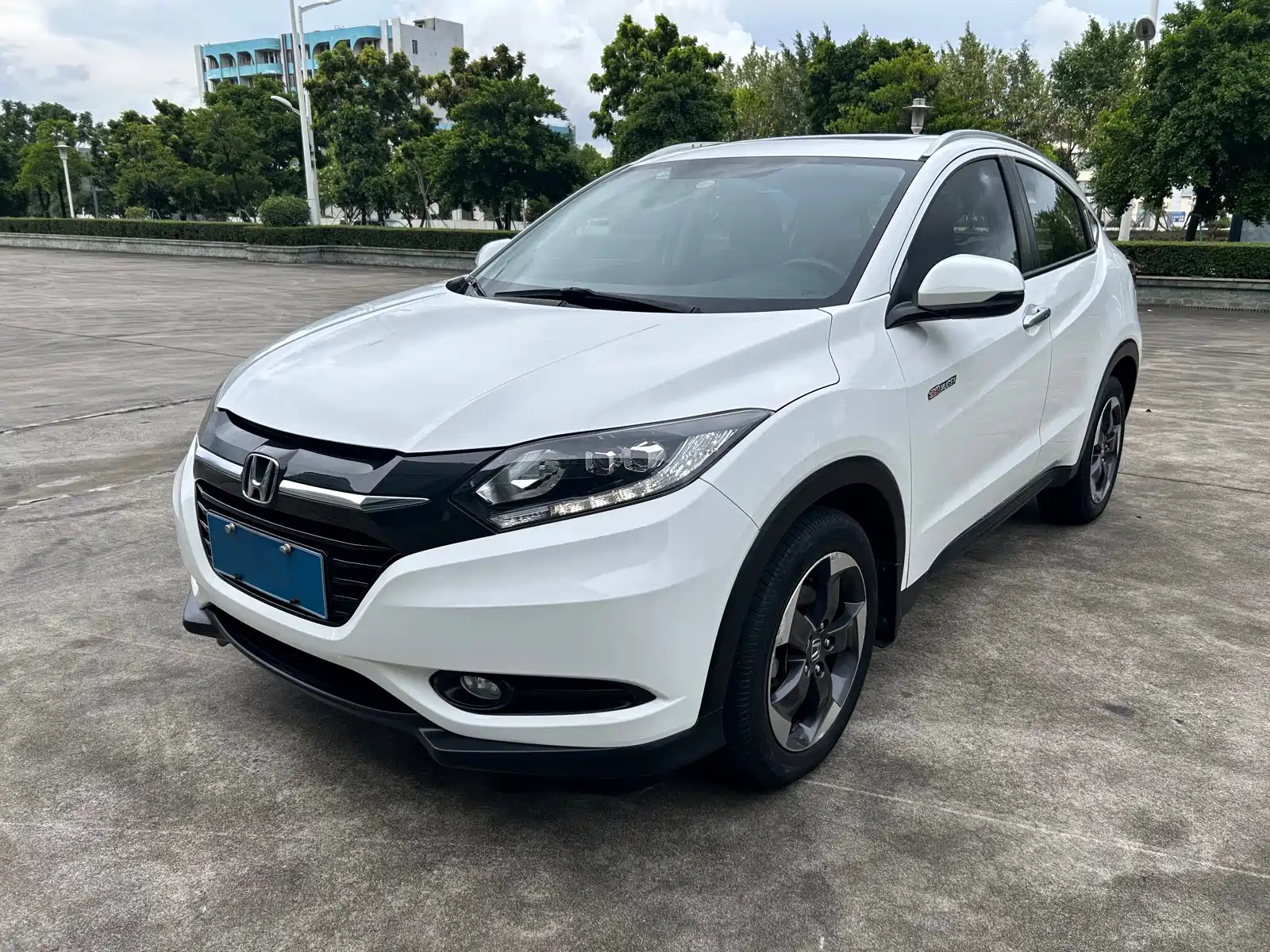 HONDA VEZEL 2015