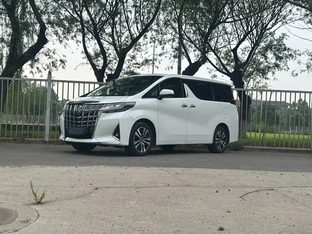 TOYOTA ALPHARD 2018