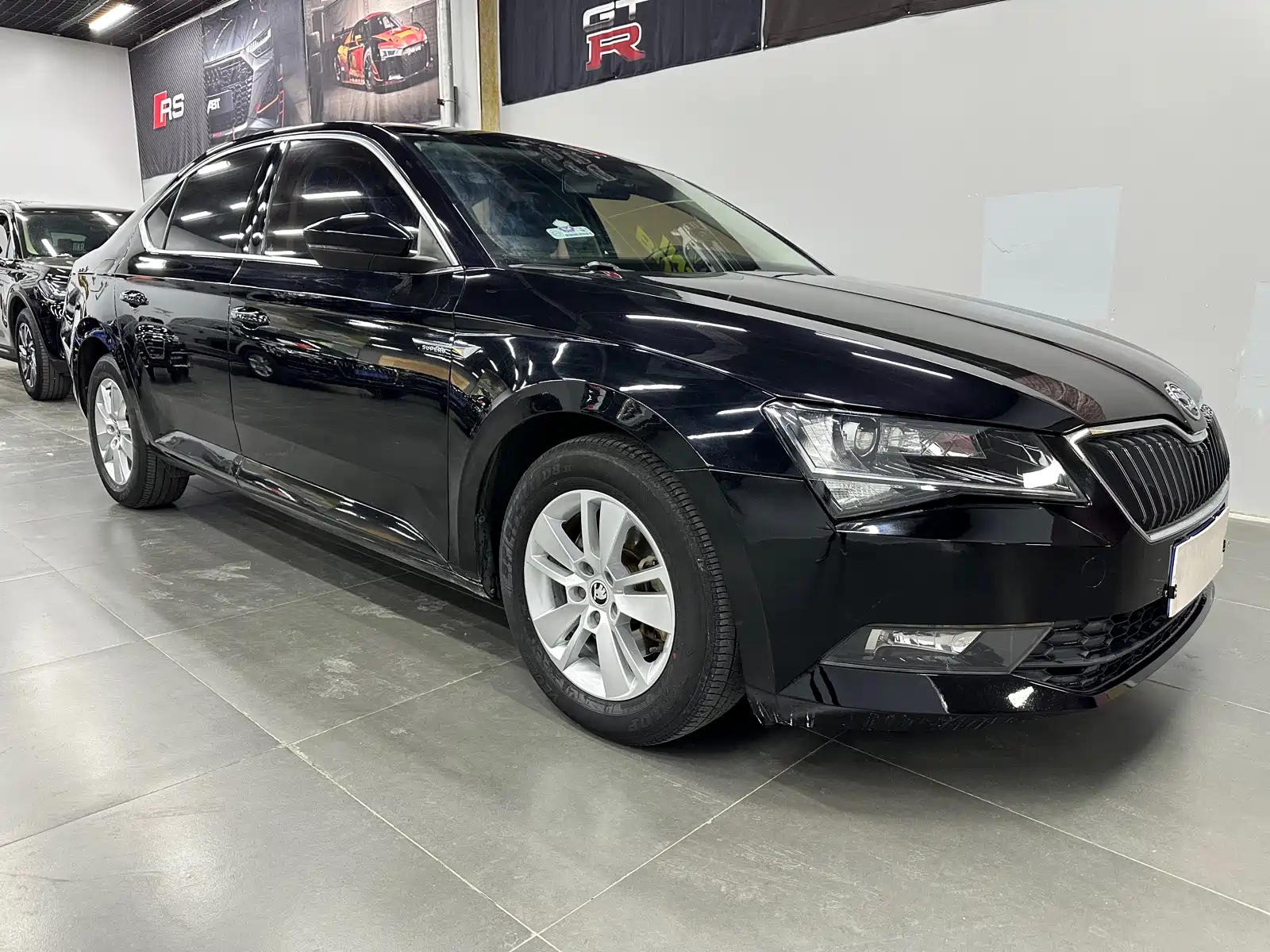 SKODA SUPERB 2016