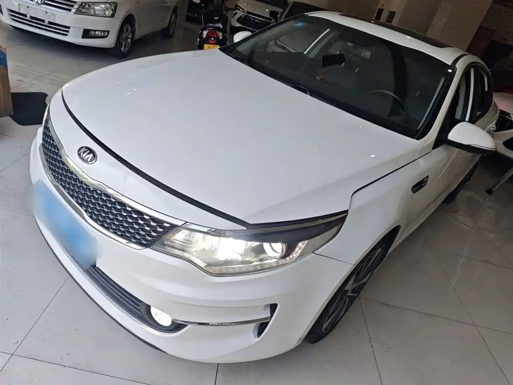 KIA K5 2016