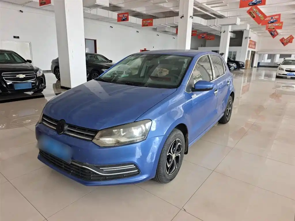VOLKSWAGEN POLO 2014