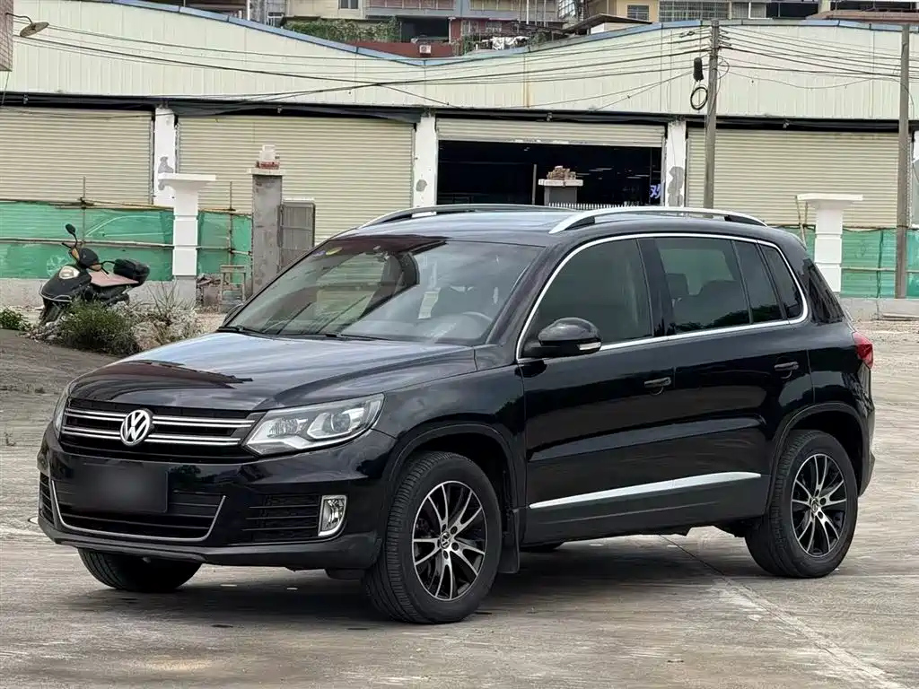 VOLKSWAGEN TIGUAN 2013