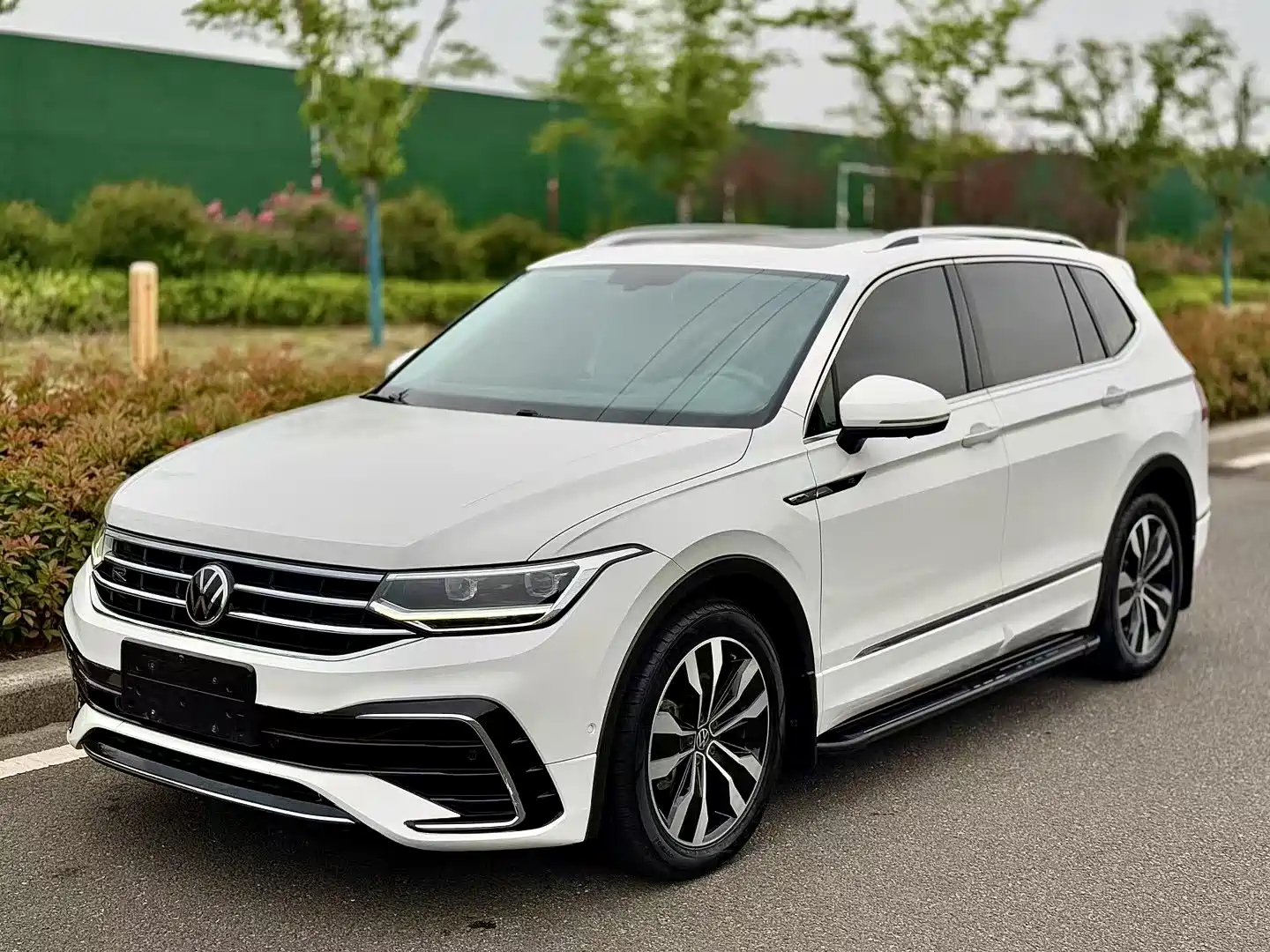 VOLKSWAGEN TIGUAN L 2022