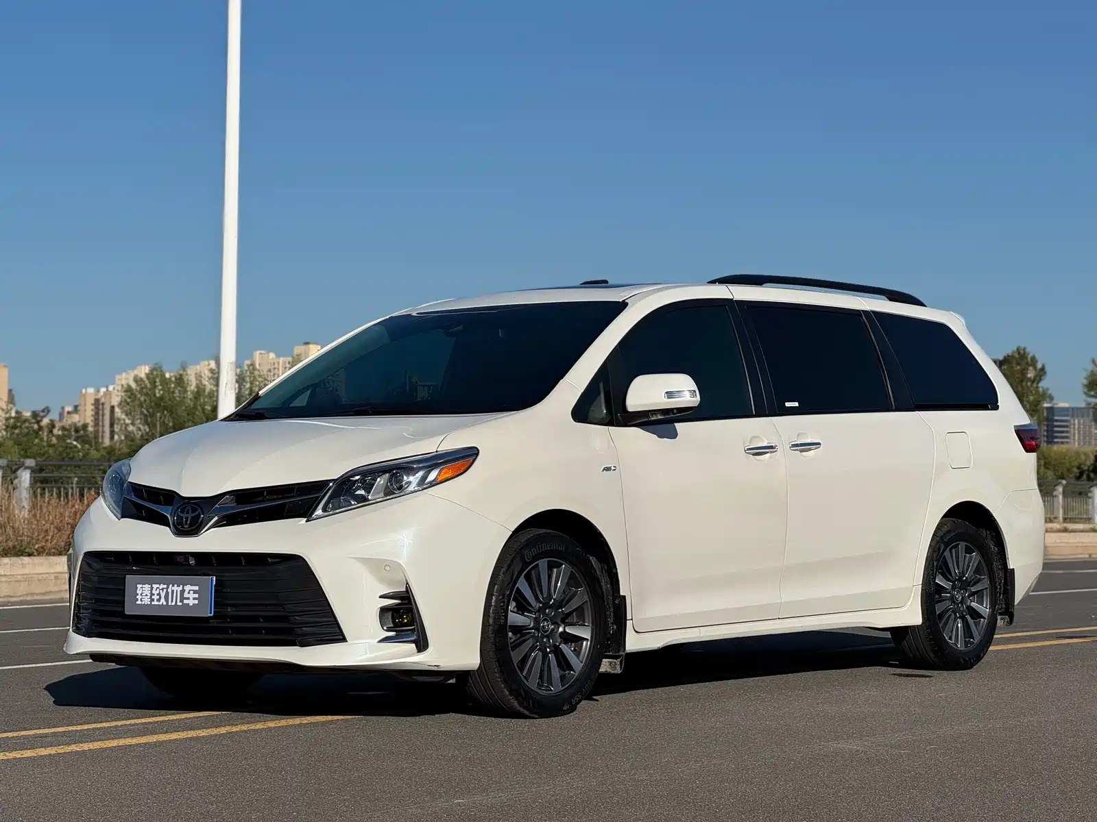 TOYOTA SIENNA 2015