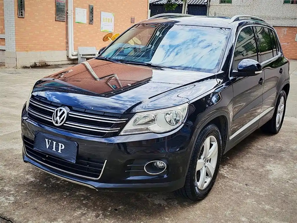 VOLKSWAGEN TIGUAN 2012