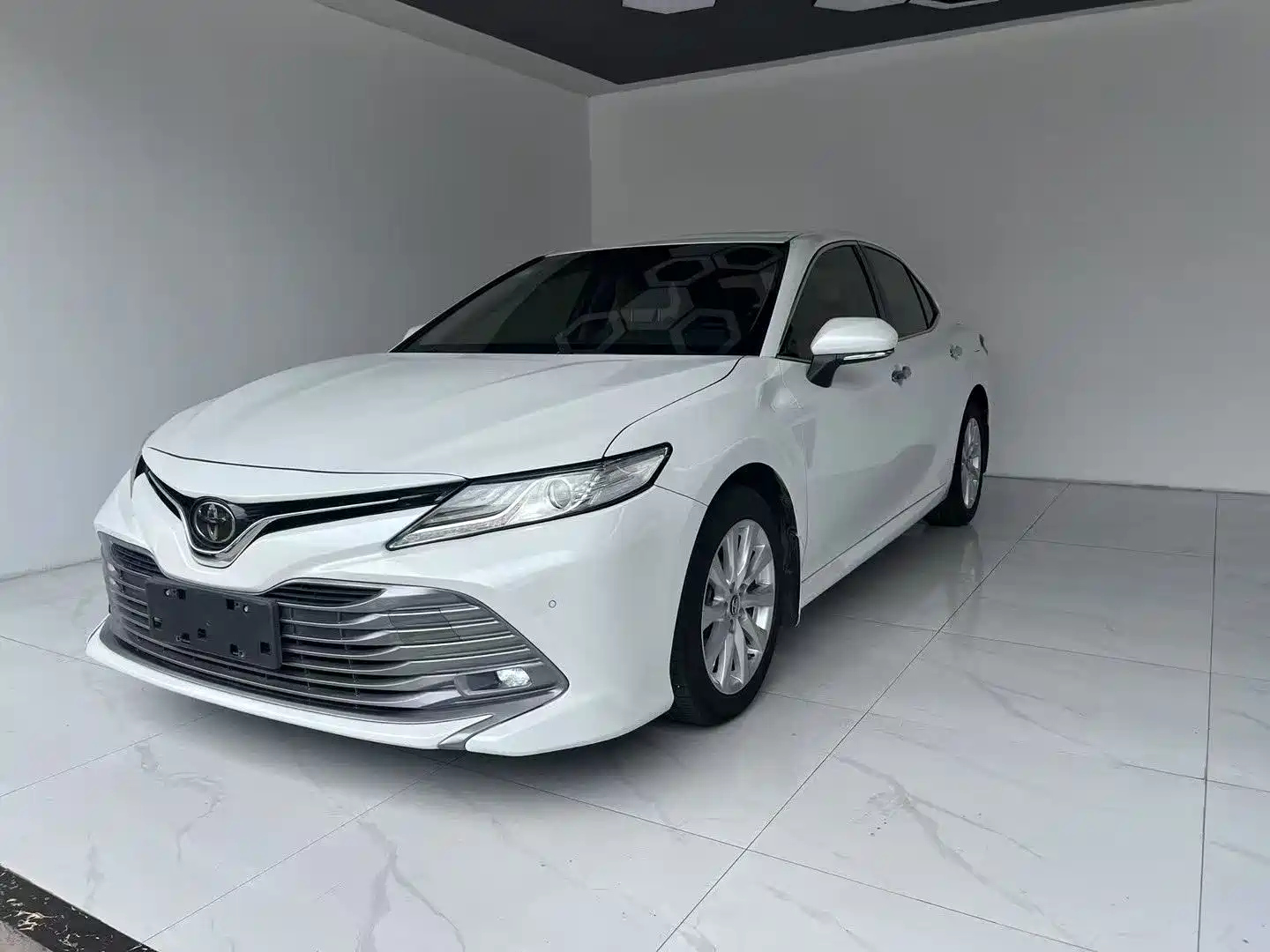 TOYOTA CAMRY 2018