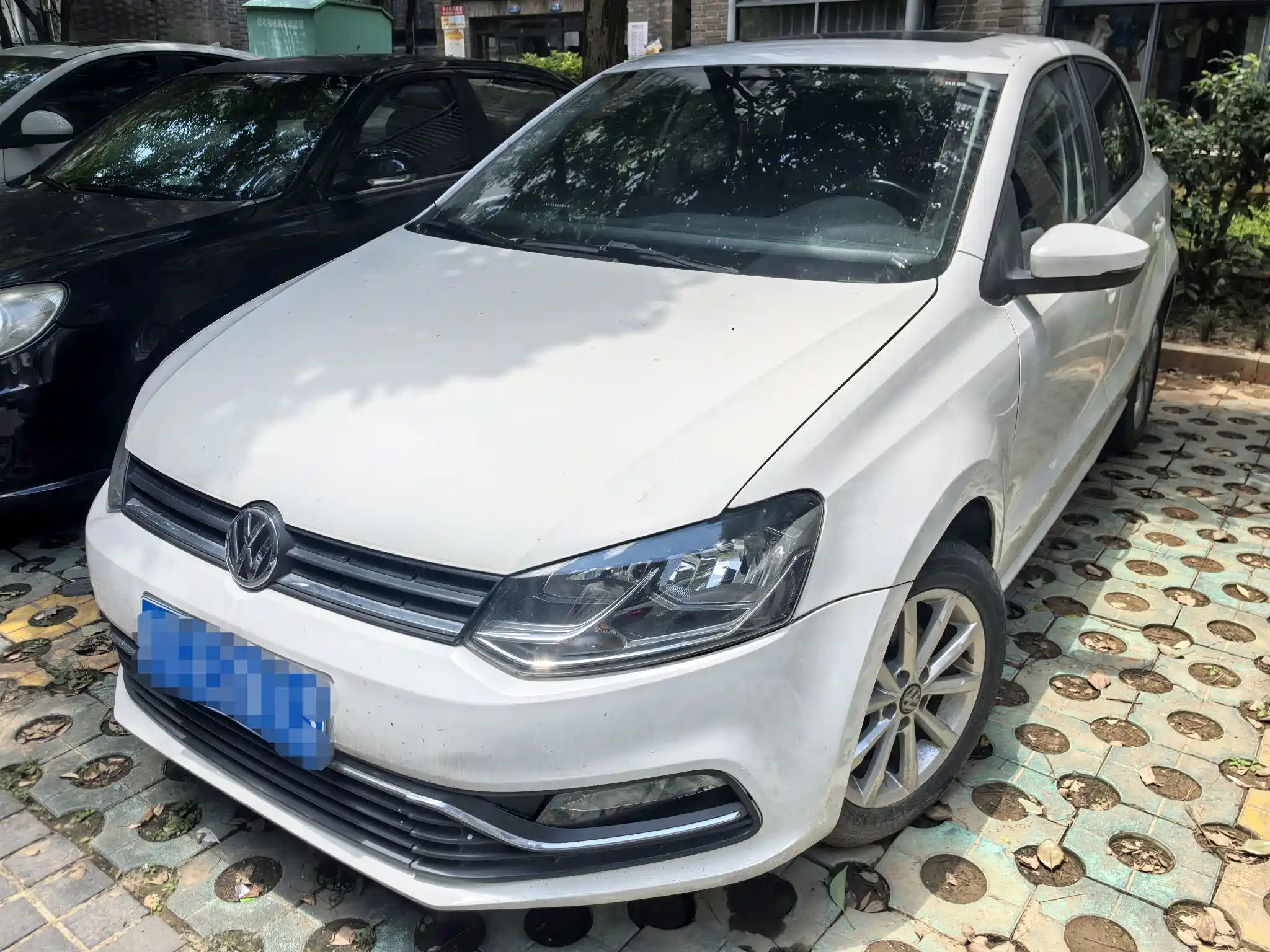 VOLKSWAGEN POLO 2016