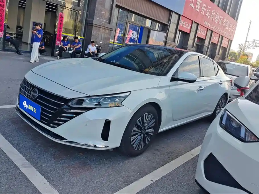 NISSAN TEANA 2022