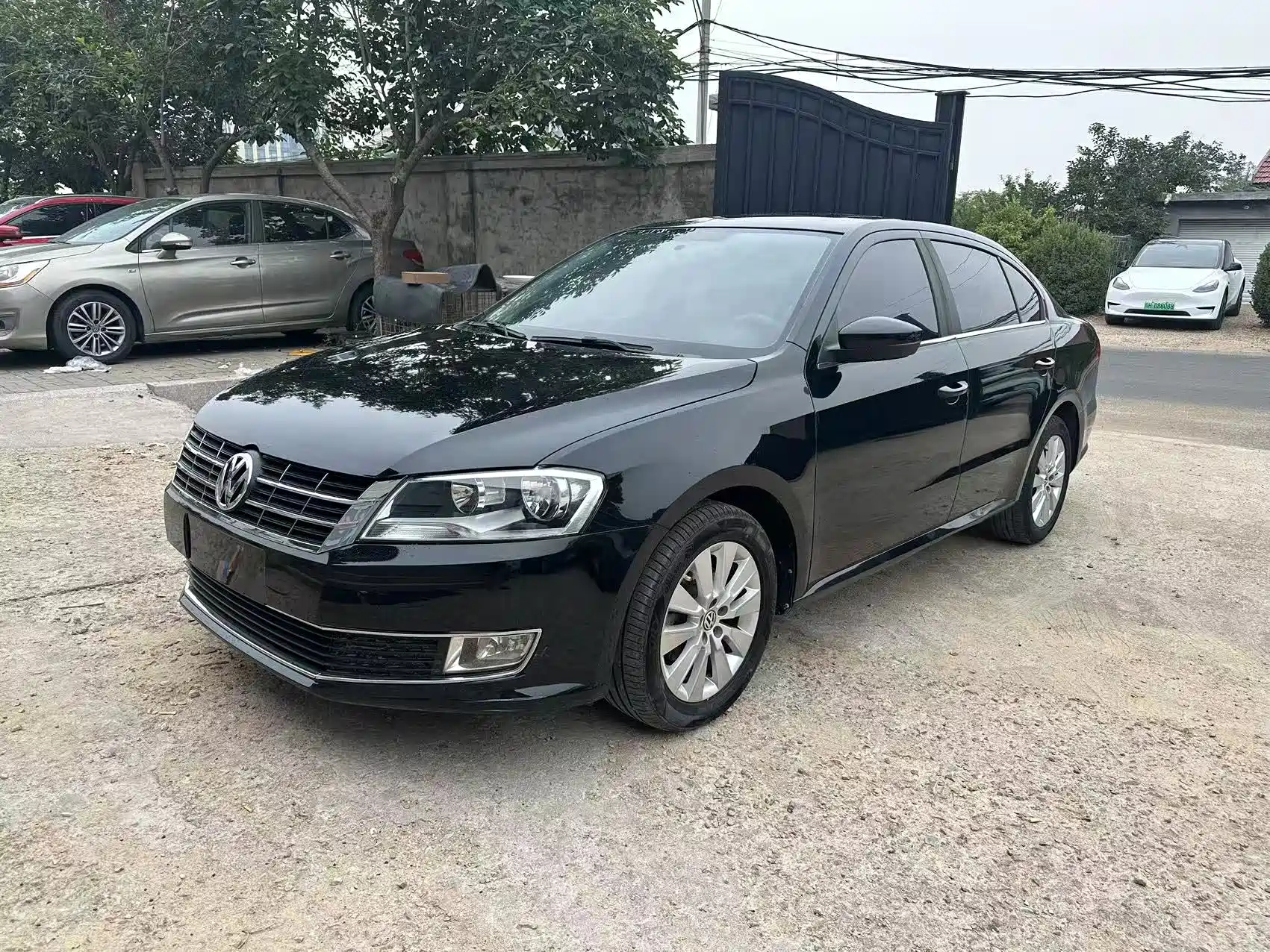 VOLKSWAGEN LAVIDA 2013