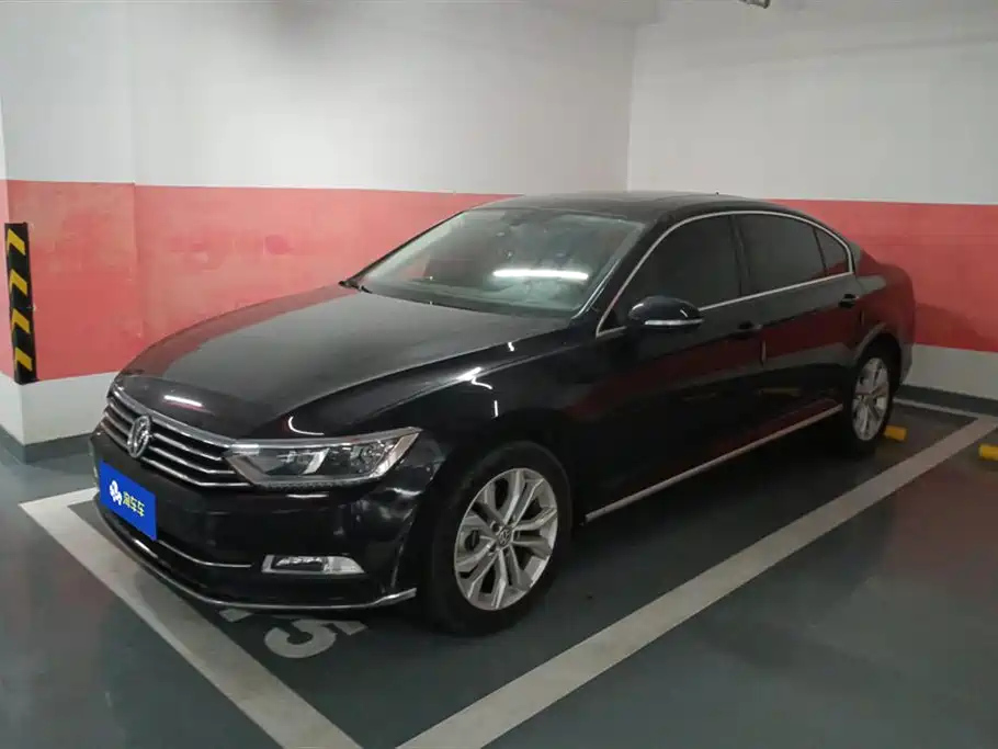 VOLKSWAGEN MAGOTAN 2019