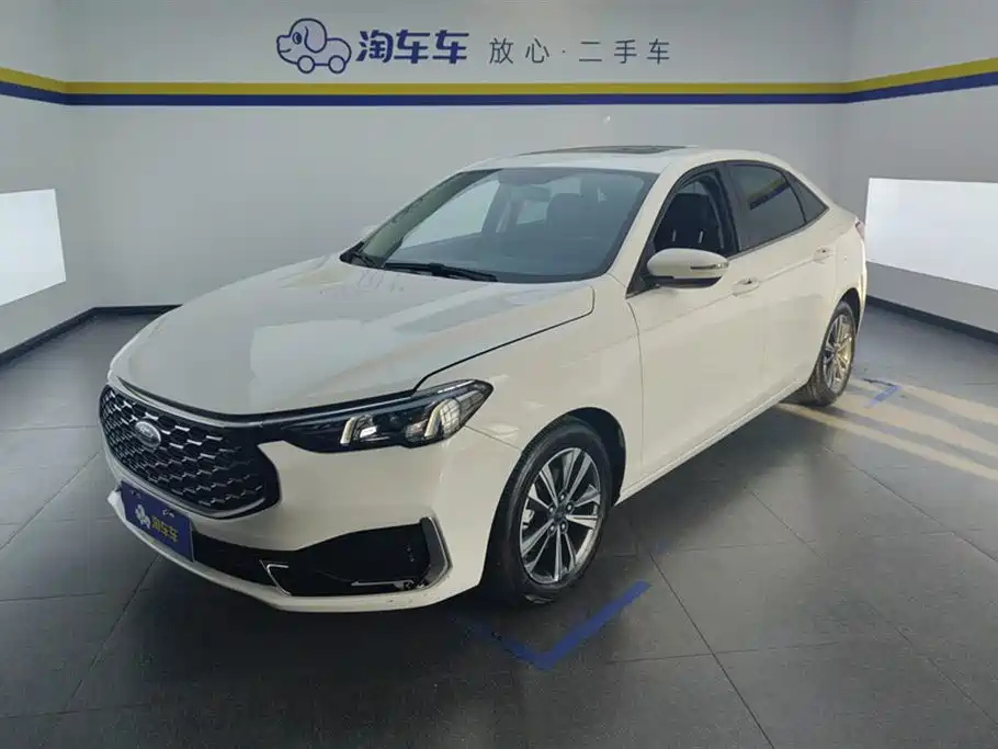 FORD ESCORT 2021