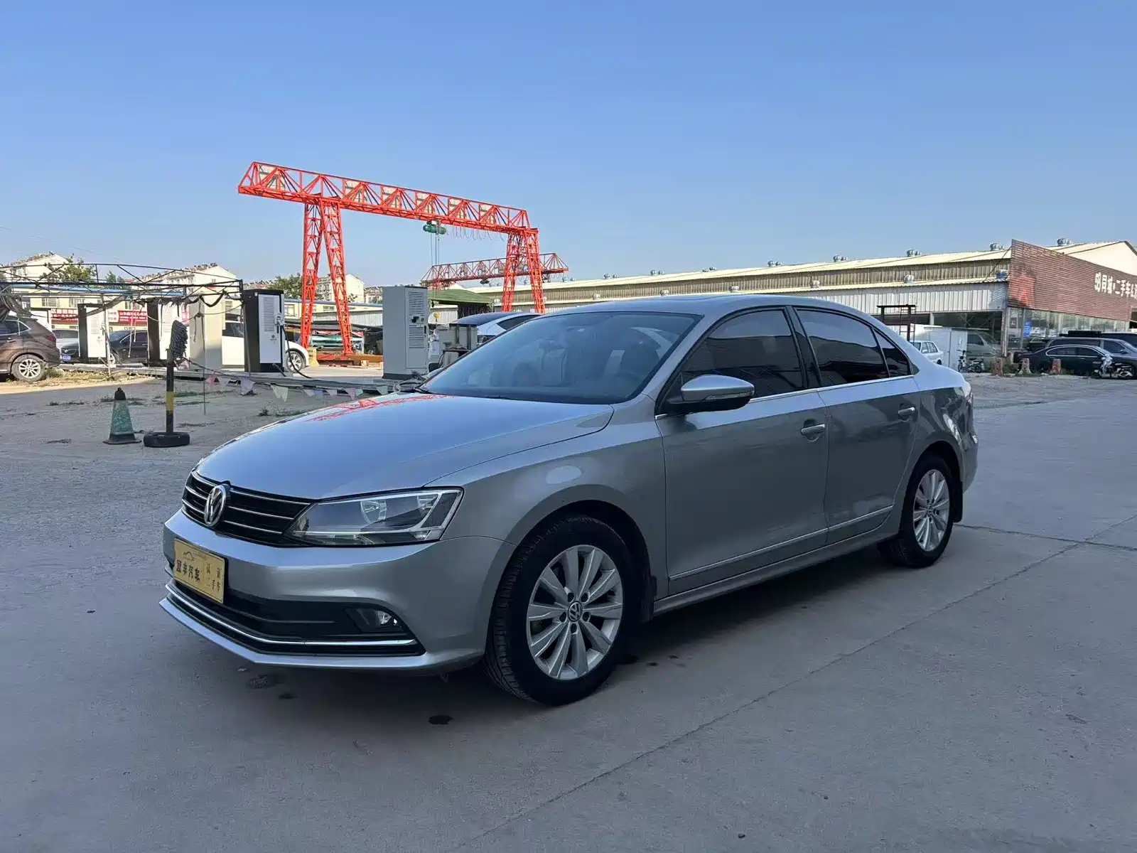 VOLKSWAGEN SAGITAR 2015