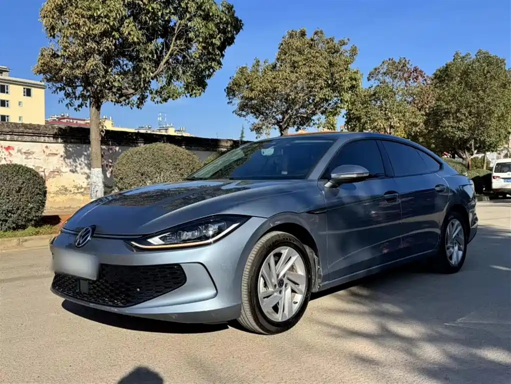VOLKSWAGEN LAMANDO 2022