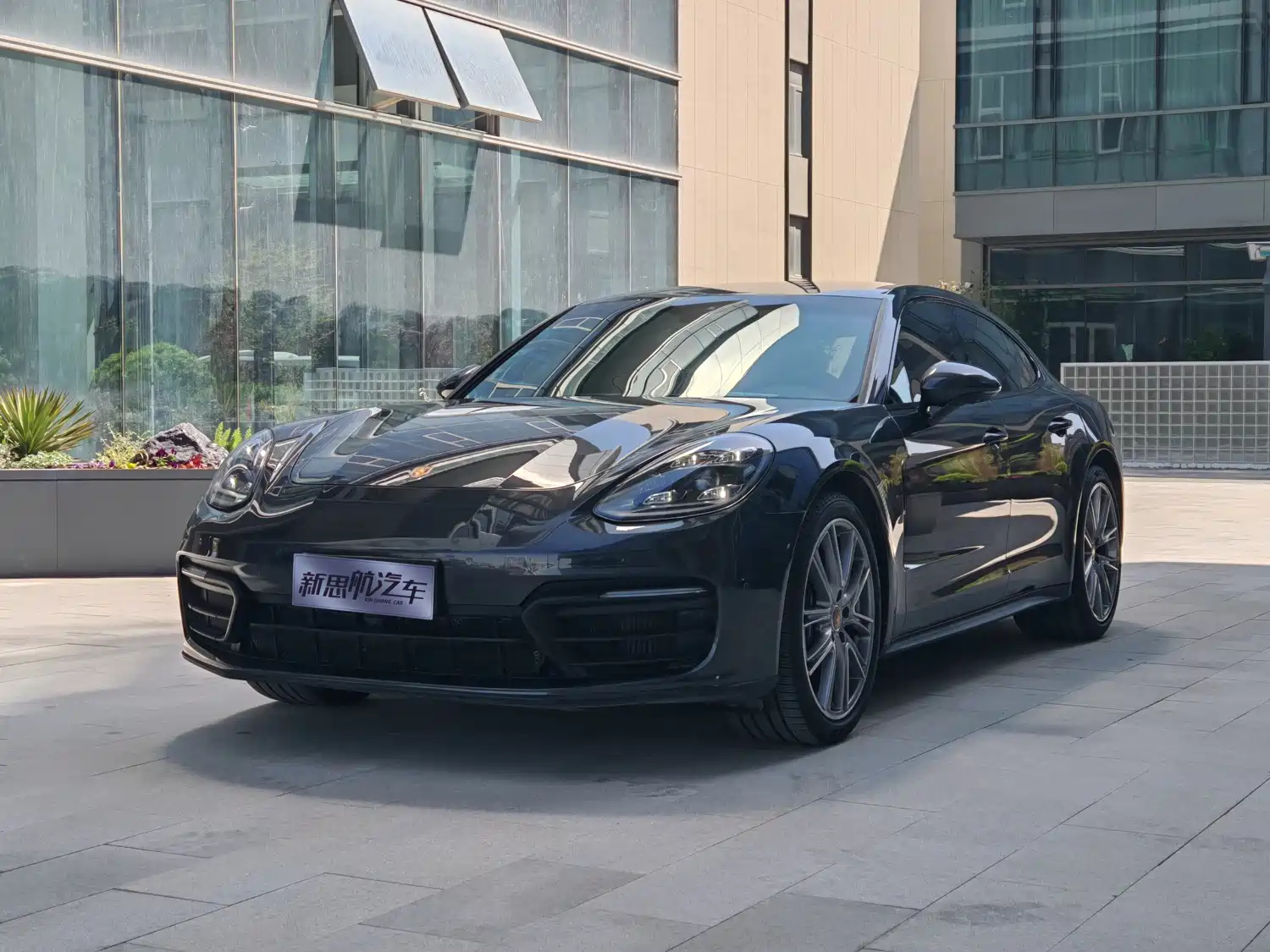 PORSCHE PANAMERA 2022
