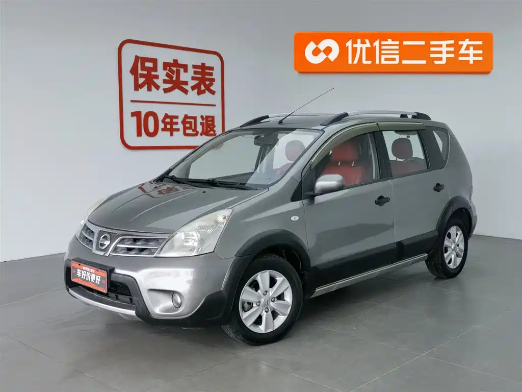 NISSAN LIVINA 2010