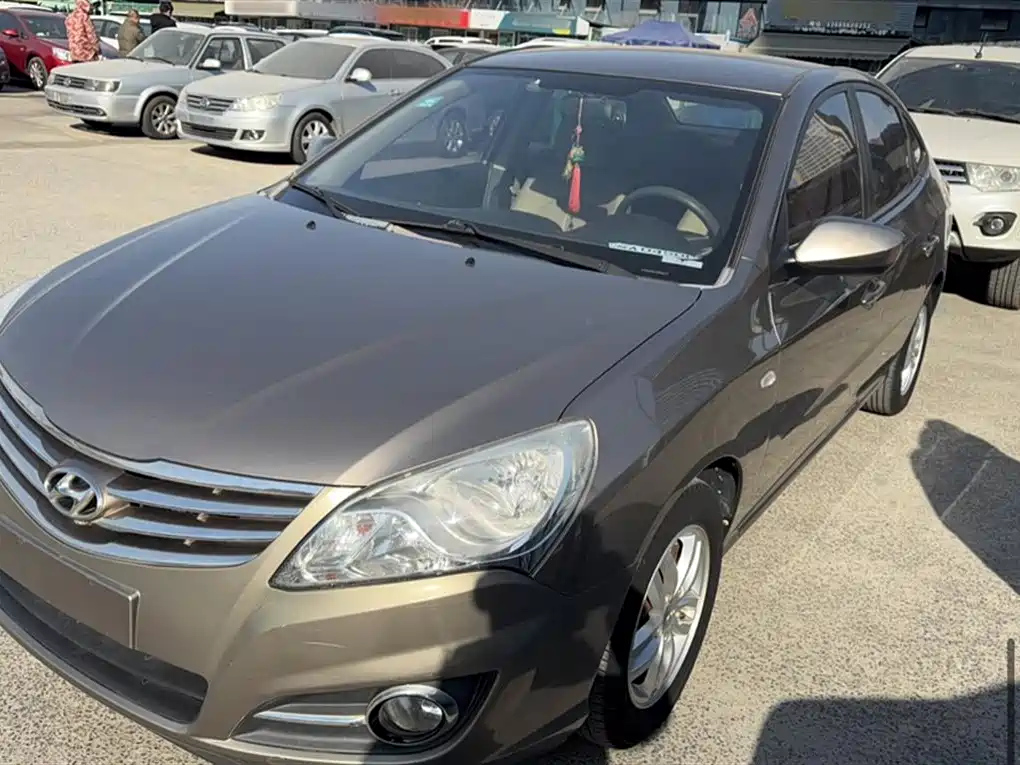 HYUNDAI CELESTA 2011