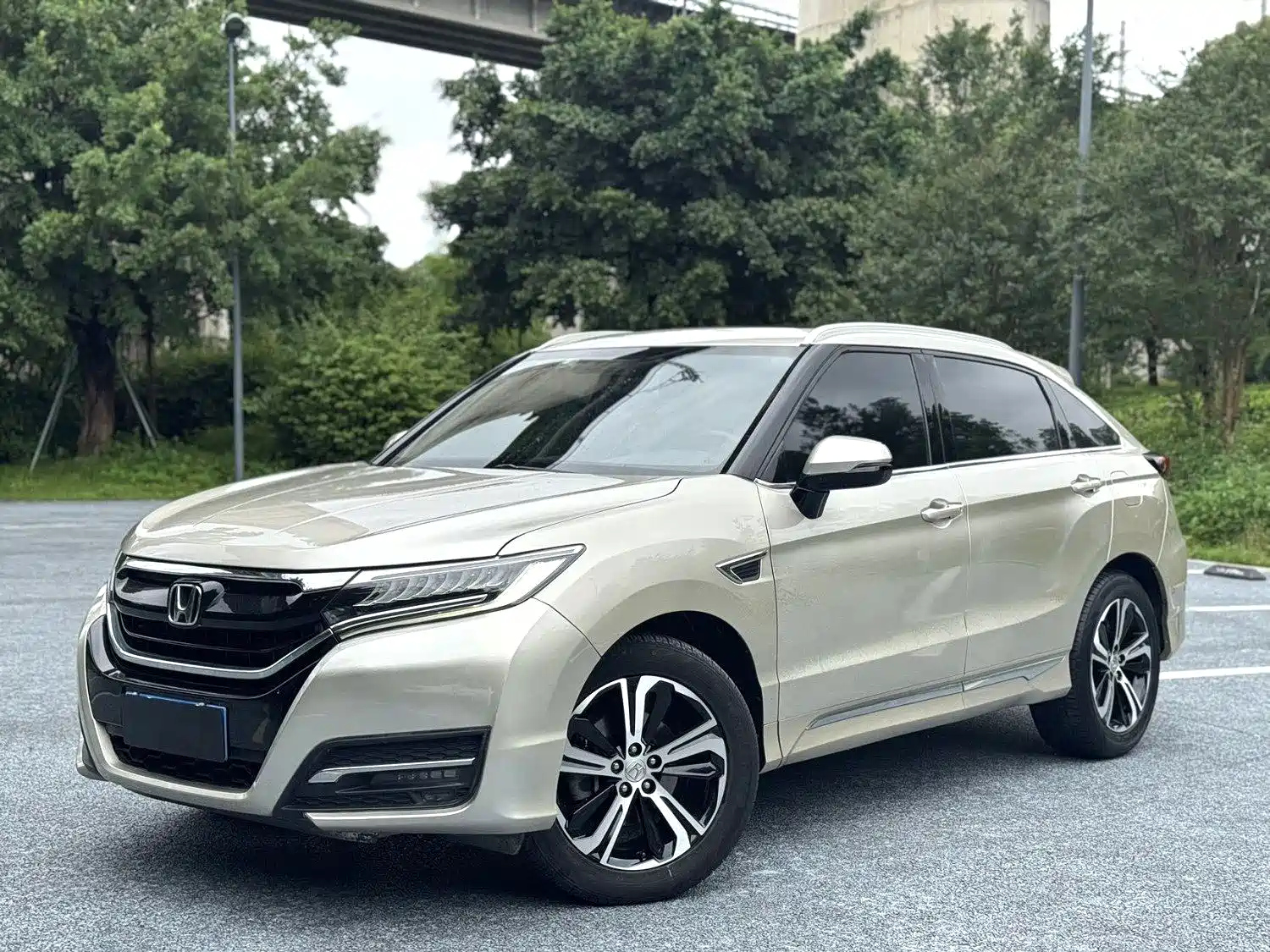 HONDA UR-V