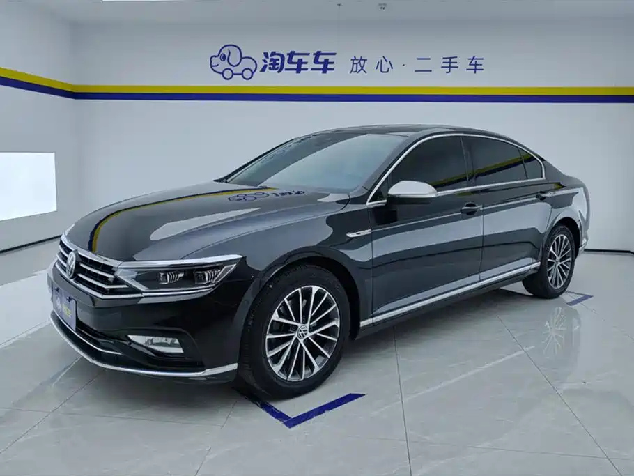 VOLKSWAGEN MAGOTAN 2020