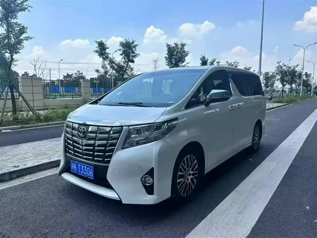 TOYOTA ALPHARD 2018