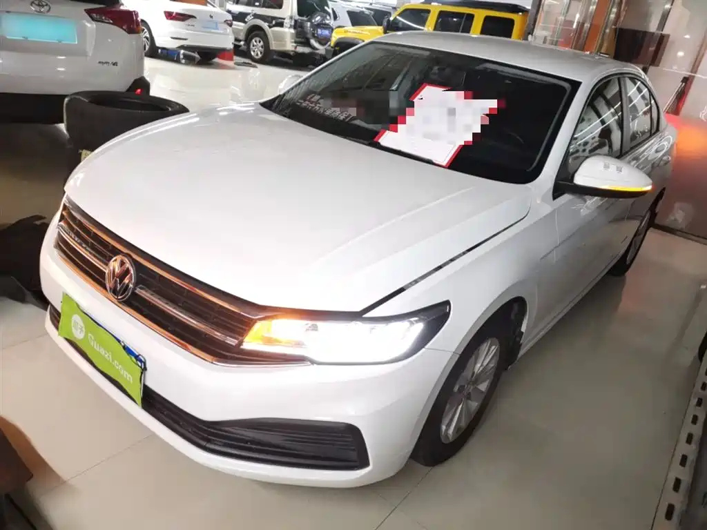 VOLKSWAGEN BORA 2019