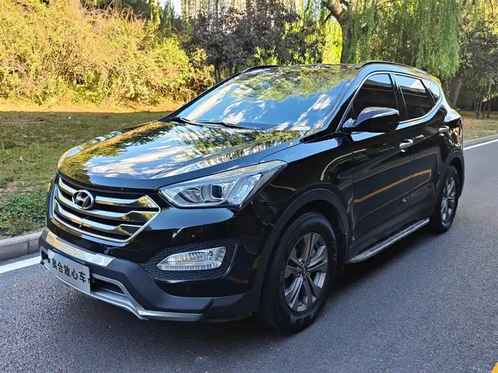 HYUNDAI SANTAFE 2015
