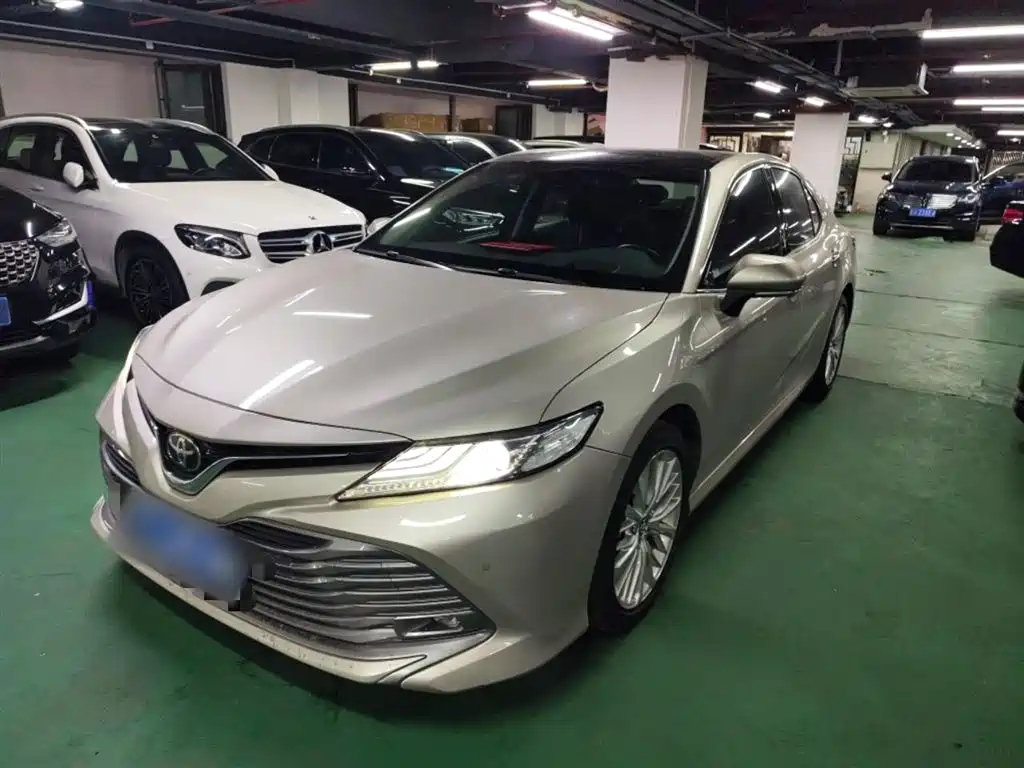TOYOTA CAMRY 2019