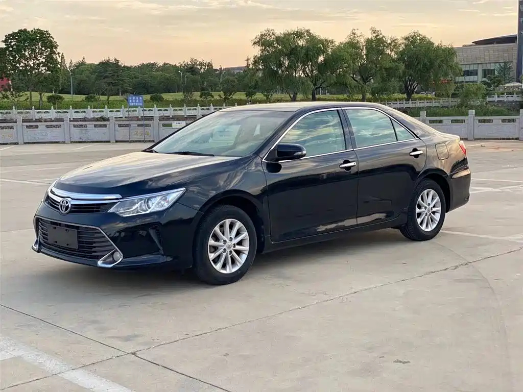 TOYOTA CAMRY 2015