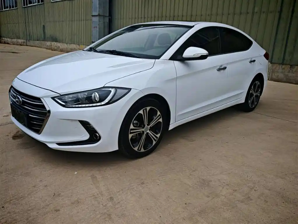 HYUNDAI ELANTRA 2018